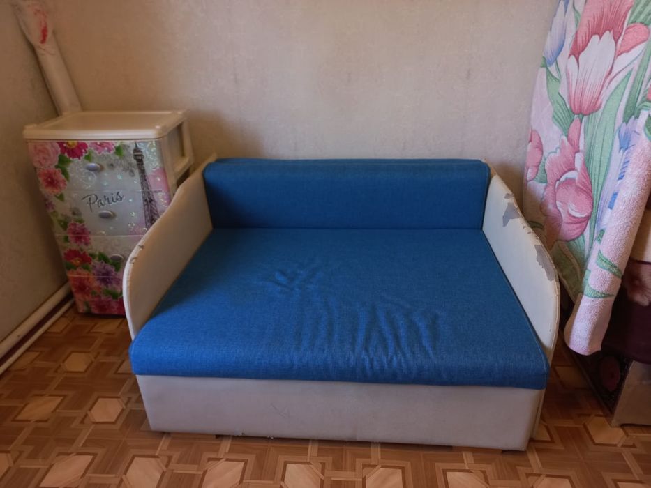 Срочно продам диван раскладной