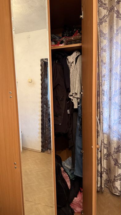Продам угловой шкаф