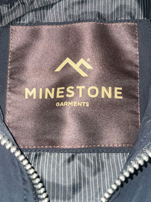Продам ветровку minestone
