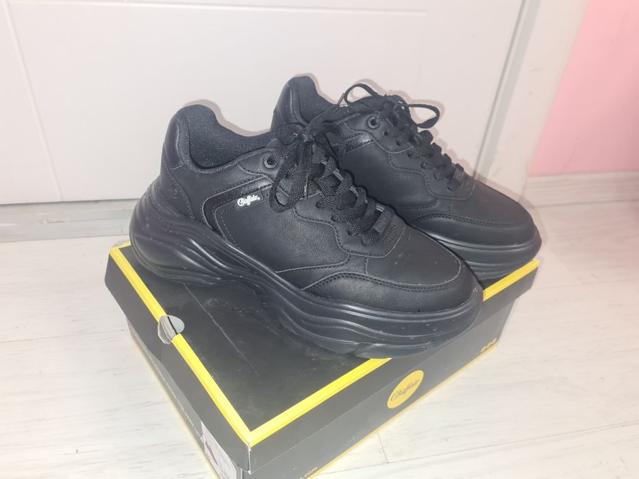 Продавам маратонки buffalo