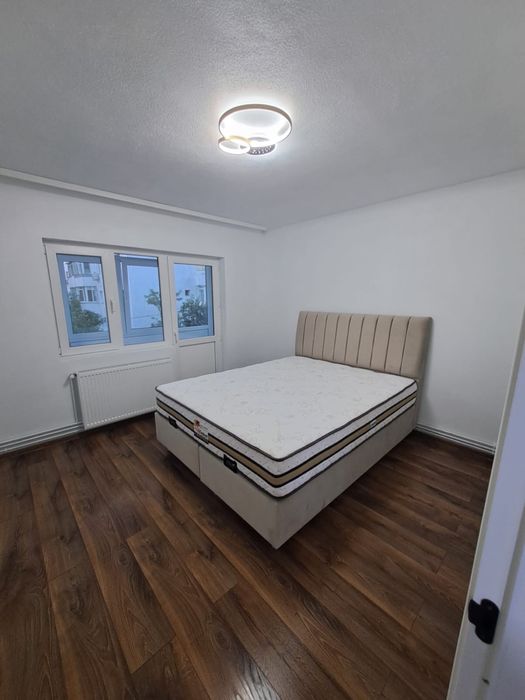 Apartament 3 camere – complet renovat, etaj 2/4, partial mobilat.