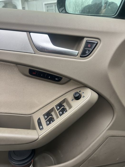 Vind Audi A4 B8 anul 2009