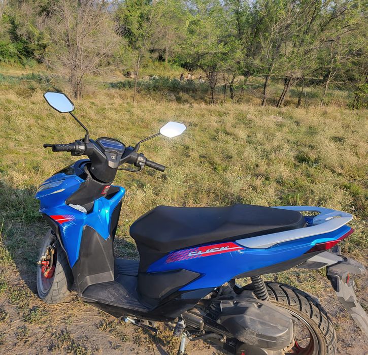 Продам скутер Honda click