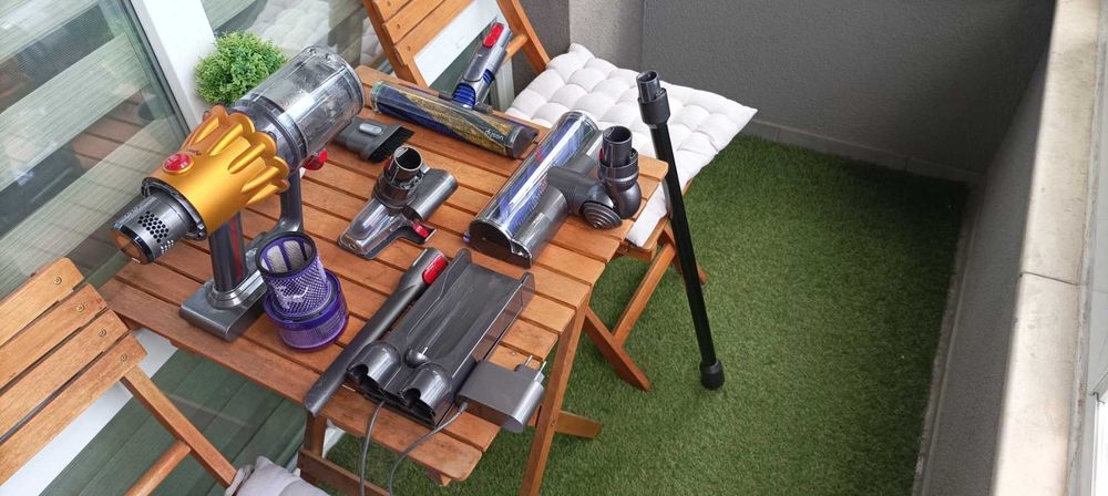 Прахосмукачка Dyson V12 Absolute