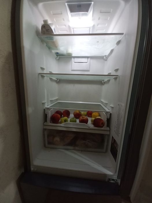 Продам холодильник