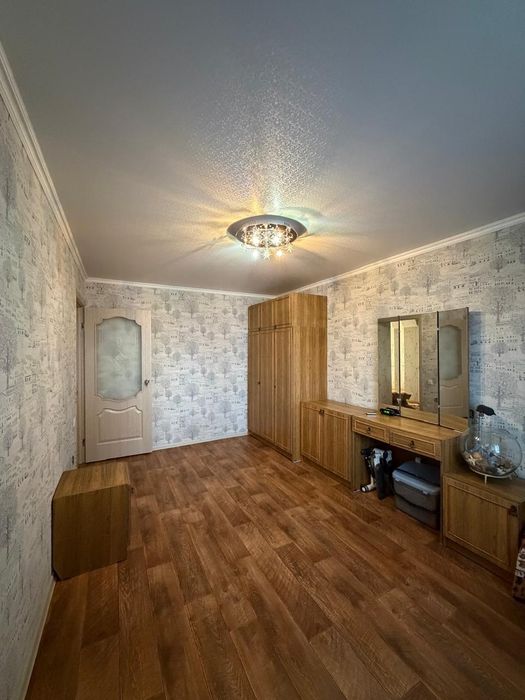 Продам спальный гарнитур