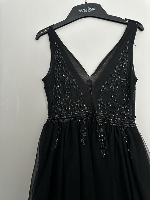 Официална черна рокля