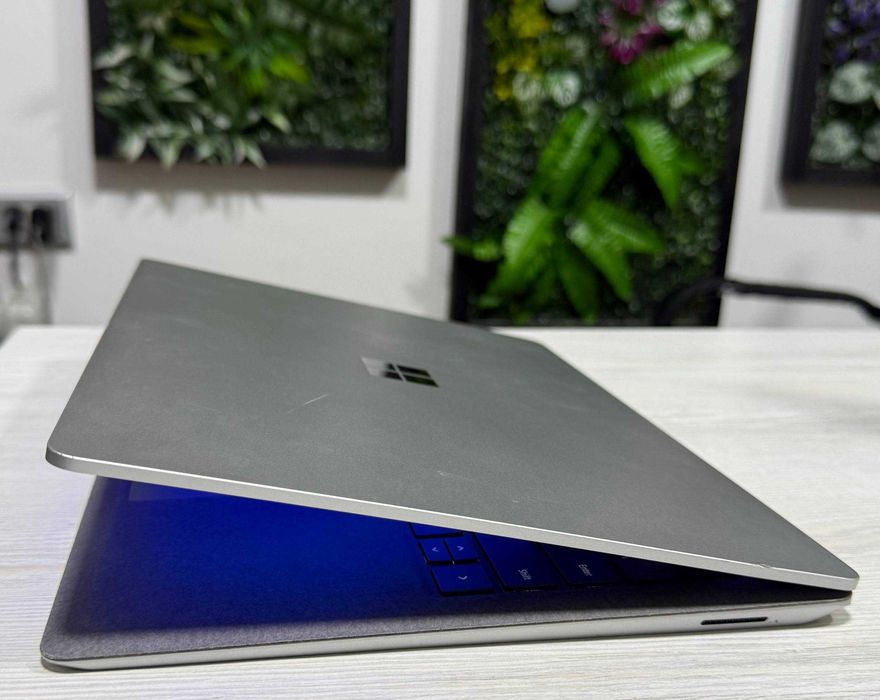 Microsoft  Surface Laptop 3 13.5” 2,5 K IPS Core I7-1065G7 16GB/256GB