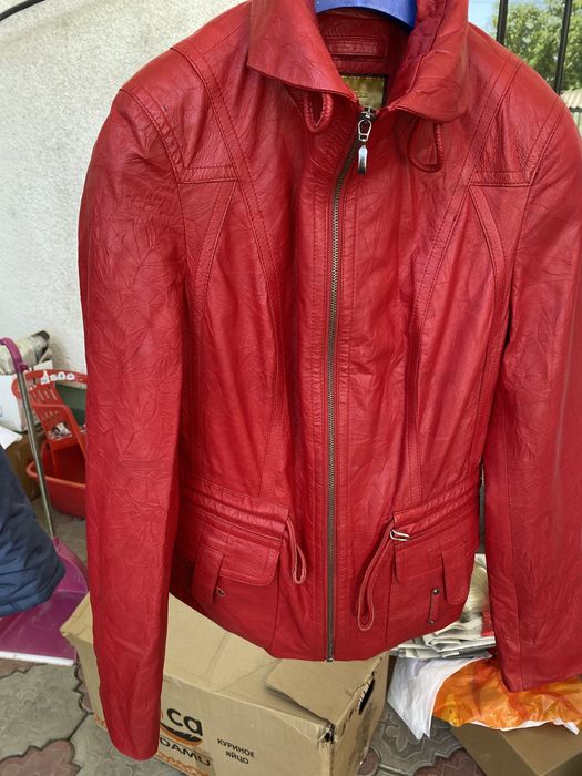 Пуховики………………..