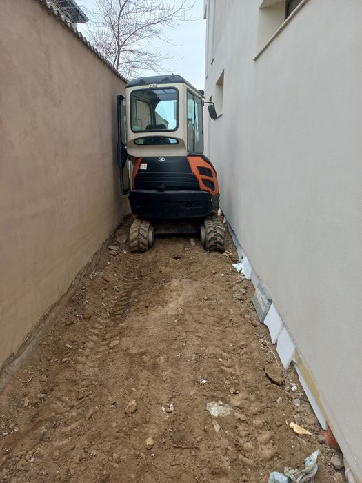 Inchiriere/inchiriez miniexcavator, bobcat,foreza,burghiu,sfredel