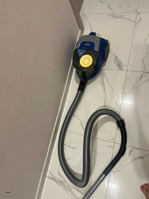 Прахосмукачка без торба Philips Series 2000 XB2123/09, 850W, капацитет за събиране 1.3L, ниво на шум 77 dB, син