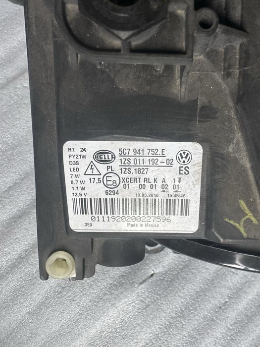 Vw Jetta Десен Фар Завиващ 5C7941752E