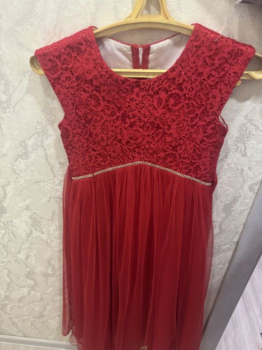 нарядное платье на 9, 10, лет