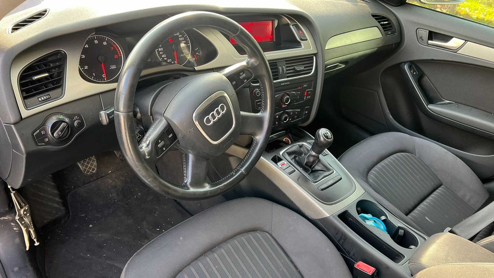 Dezmembrari/Dezmembrez Audi A4 B8 1.8 Tfsi CABB 160cp VOLAN STANGA