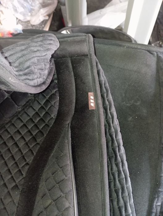 Продам новые велюровые  чехлы