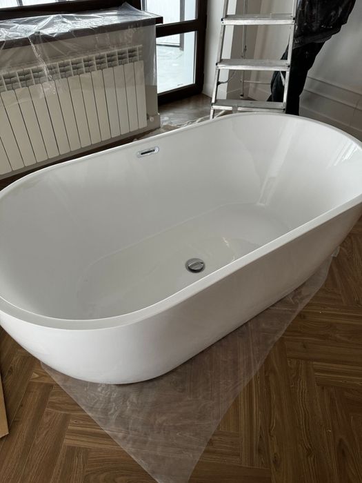 Ванна отдельно стоящая