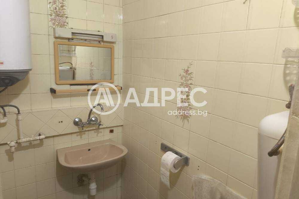 Дава се под наем Двустаен апартамент в Разград, Център - 66 кв.м за 204 € - Снимка #4