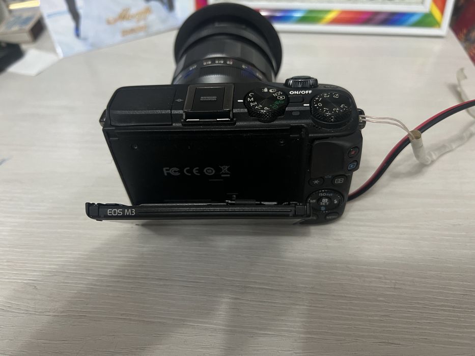 Canon EOS M3 с обьективом