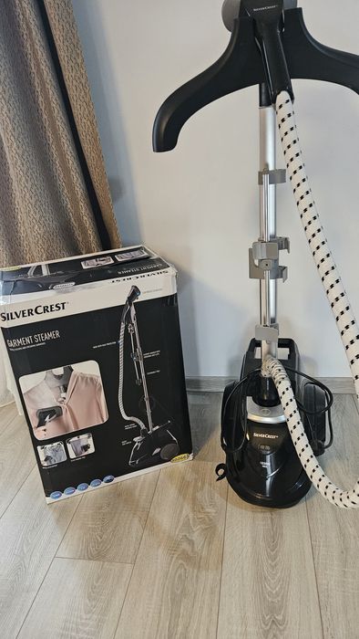 Statie verticala de calcat haine