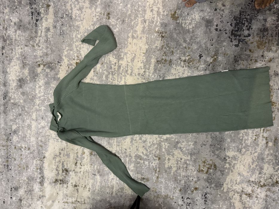 Трикотажные платья в рубчик