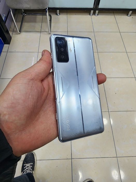 Poco F4 GT /redmi k50 gaming 8/128