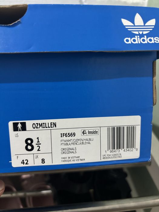 Продам кроссовки Adidas оригинал,летние.