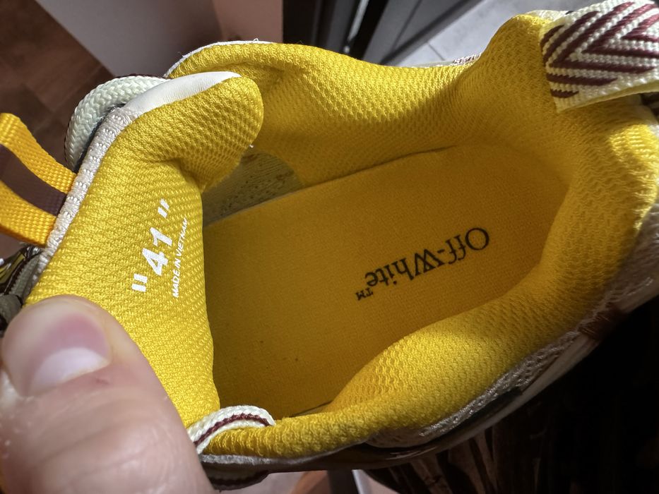 Adidasi OFF-WHITE Be Right Back