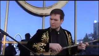 многоязычный ведущий