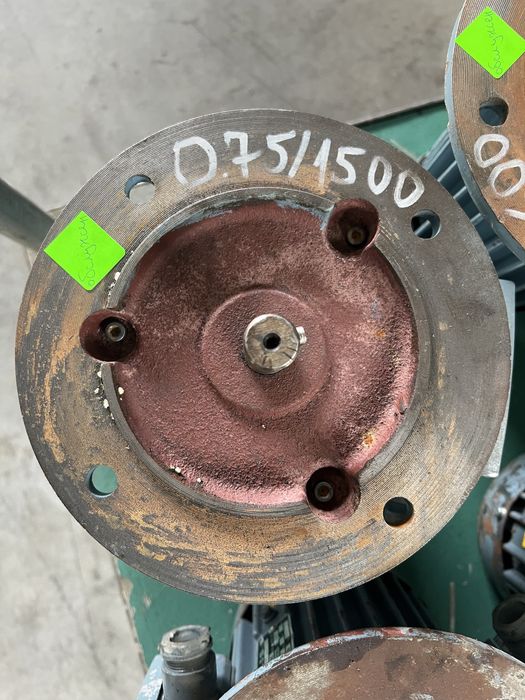 Нов фланцов ел.двигател/електромотор 0.75 кВ 1400 оборота