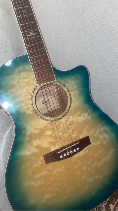 Гитара акустическая