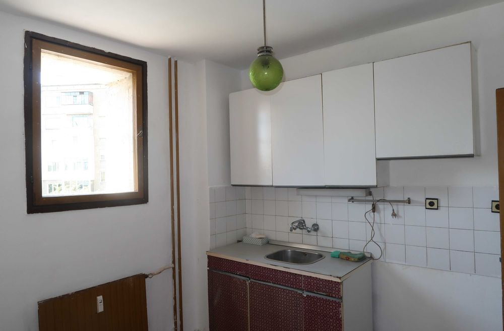 Продава се Тристаен апартамент в София, Красно село - 91 кв.м за 1869 €/кв.м - Снимка #2