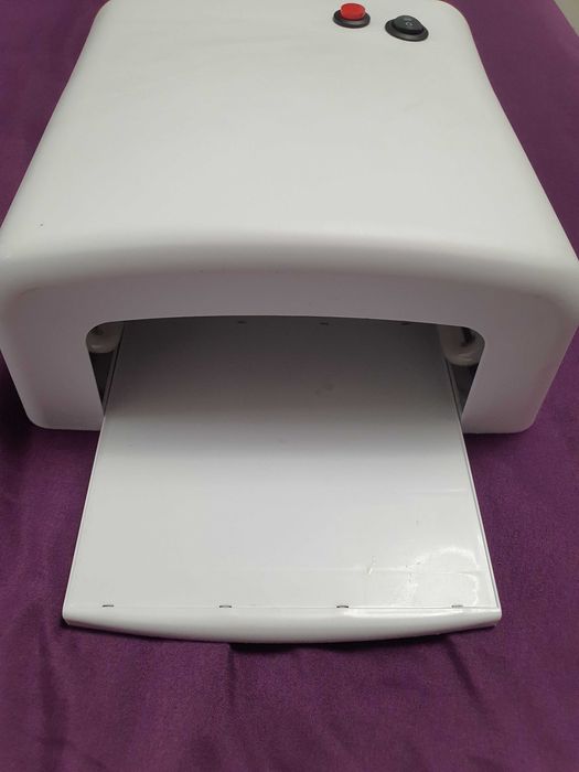 Lampa unghii led/UV cu 4 neoane