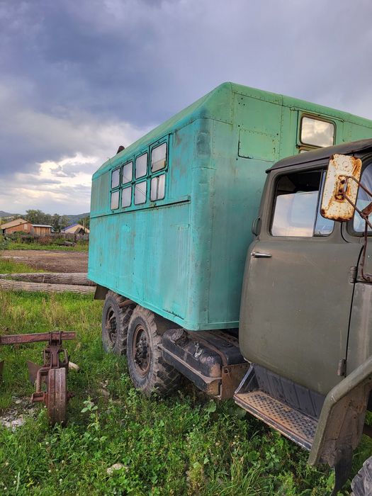 Продам зил 131 кунг