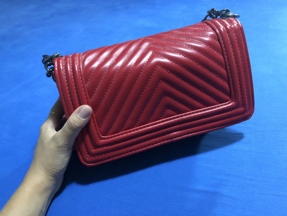 Vand geantuta rosie de ocazie