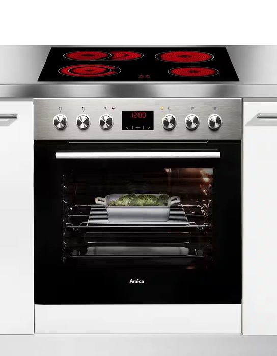 Нов комплект фурна с котлони за вграждане Amica