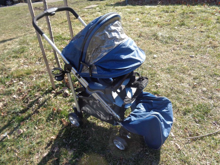 Чисто нова Бебешка количка Син цвят