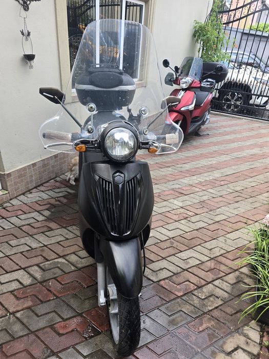 Piaggio Carnaby 300 cc cruiser Germania