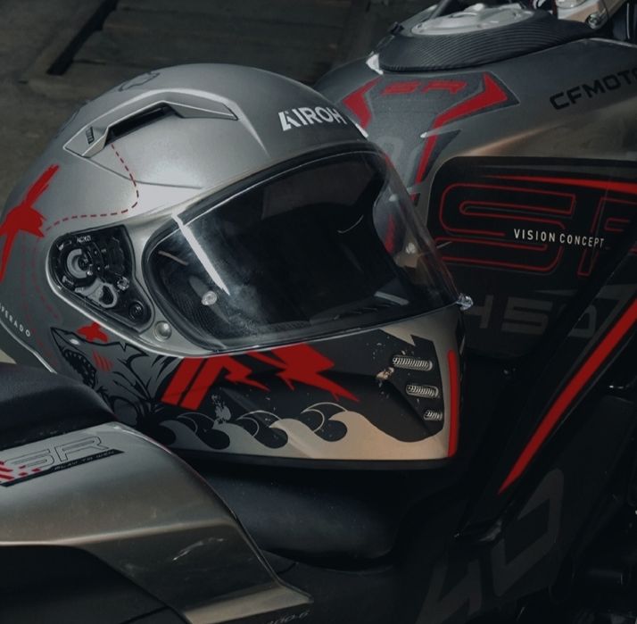 Мотошлем Airoh connor desperado.