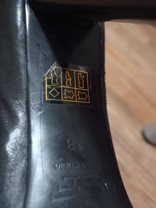 Продам ботильоны 38 р-р