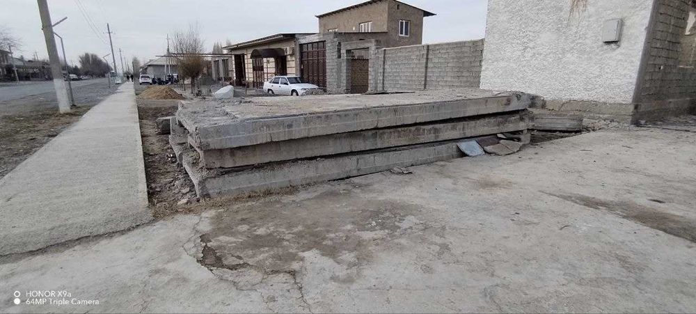 Бетон плита ПНС ва балка сотилади холати б/у. Арзон нархда келишамиз.