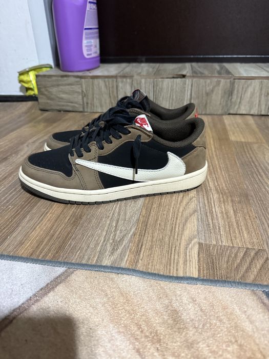 Air jordan low cactus jack
