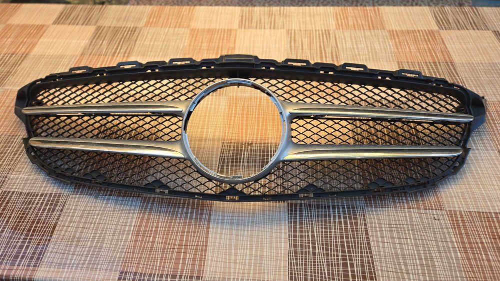 Grila radiator Mercedes W205