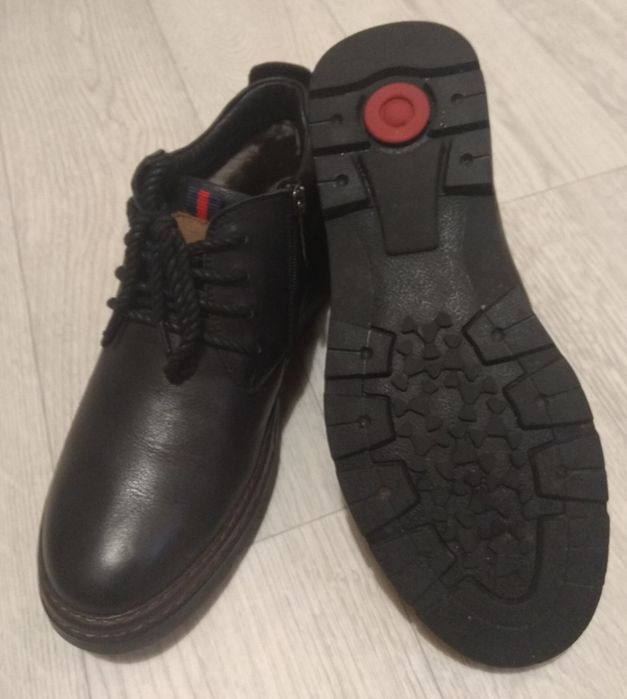 продаю ботинки мужские