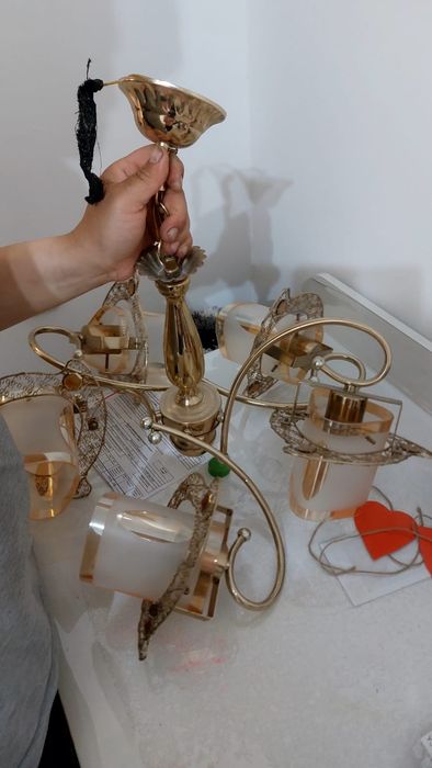 Люстра ищет новый дом