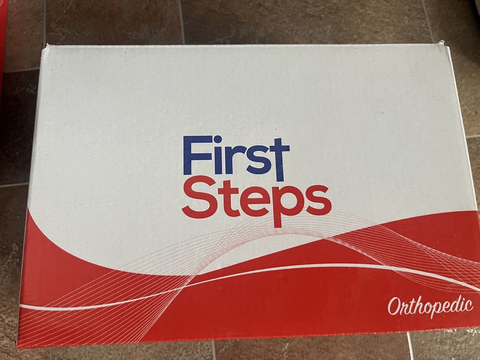 Продаетя детская зимняя обувь