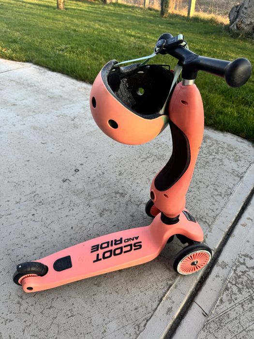 Trotinta Scoot and Ride + casca, roz peach