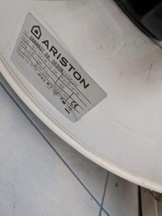 Boiler termoelectric Ariston 99 L 2000 W REZISTENTA DEFECTA