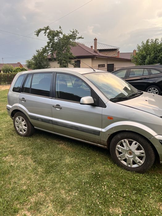 FORD Fusion 2005 — imagine 3