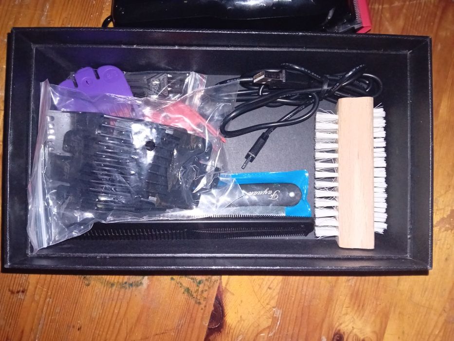 Masina de tuns profesionala VGR