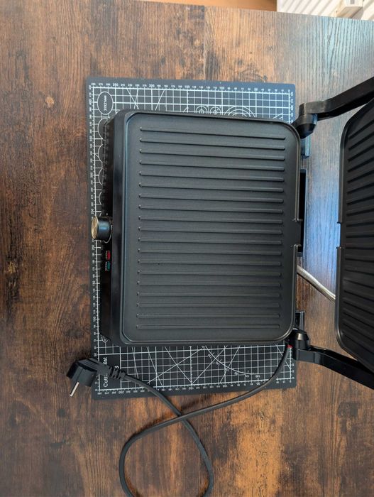 Grătar Electric Daewoo Contact Grill 2400W (DG2500B)